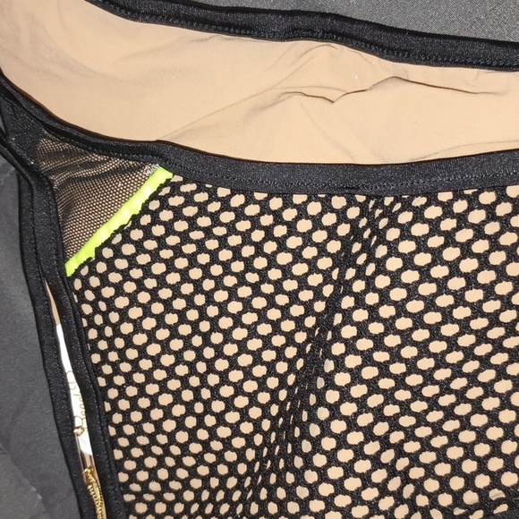 Beach Bunny NWT High Voltage MD Swimsuit - Picture 4 of 10